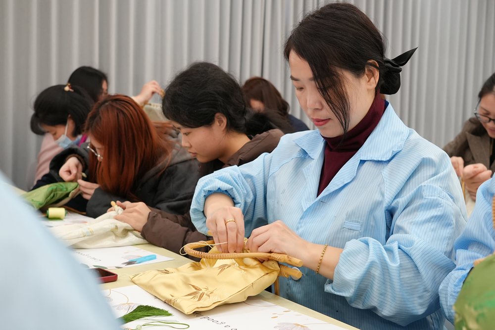 把2026春天“袋”回家 | 英諾科技三八婦女節限定手作時光